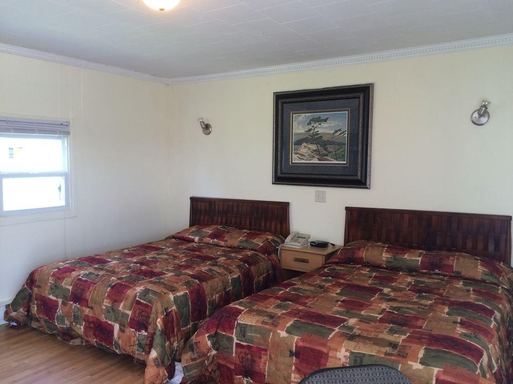 Springmount Motel Оуен-Саунд Екстер'єр фото